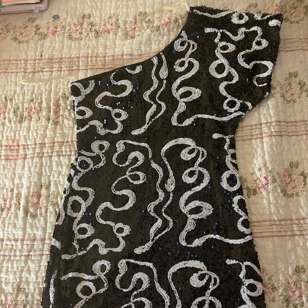 Karlie , Sexy Black One-Shoulder Sequin Dress with Silver Swirl Detailing